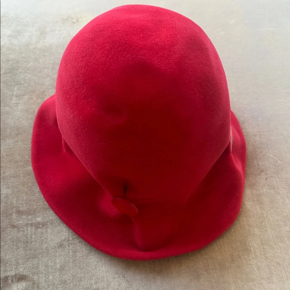 Antique Vintage Scarlet red Felt soft Cloche hat Buttons Decorated S/M England - Picture 6 of 16